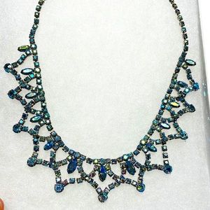 Stunning Vintage Unsigned Aurora Borealis Choker-16 inches long